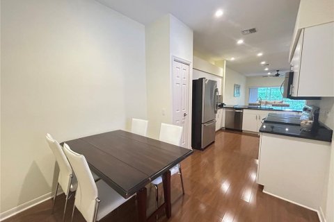 House in Winter Haven, Florida 2 bedrooms, 127.09 sq.m. № 1869396 - photo 11