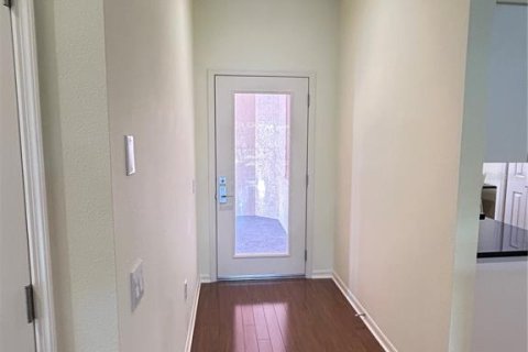 House in Winter Haven, Florida 2 bedrooms, 127.09 sq.m. № 1869396 - photo 3