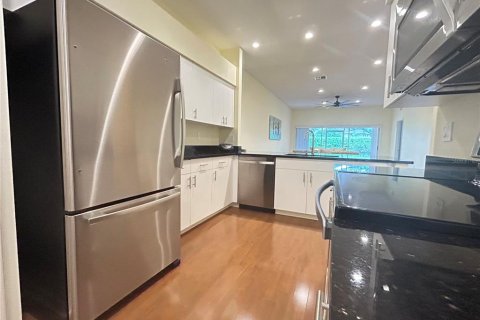 House in Winter Haven, Florida 2 bedrooms, 127.09 sq.m. № 1869396 - photo 9