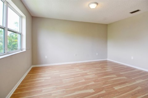 Casa en venta en Pembroke Pines, Florida, 4 dormitorios, 186.83 m2 № 1782061 - foto 18