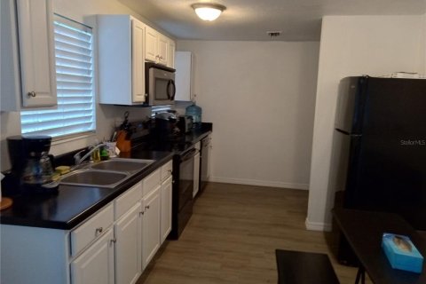 House in Altoona, Florida 2 bedrooms, 84.73 sq.m. № 1765743 - photo 2