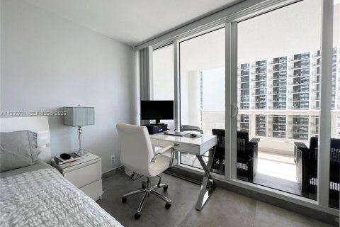 Снять в аренду кондоминиум в Майами, Флорида 2 спальни, 99.13м2, № 2043471 - фото 28