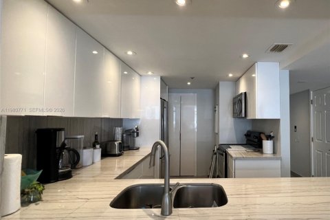 Снять в аренду кондоминиум в Майами, Флорида 2 спальни, 99.13м2, № 2043471 - фото 7