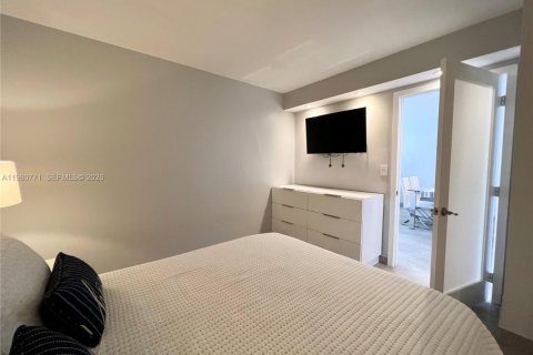 Снять в аренду кондоминиум в Майами, Флорида 2 спальни, 99.13м2, № 2043471 - фото 18