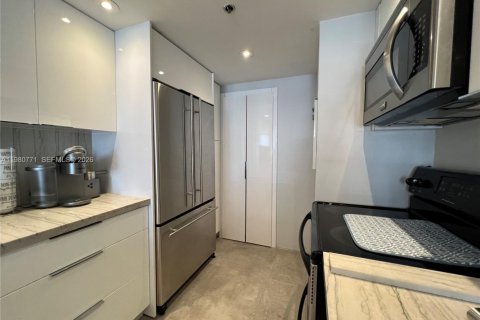 Снять в аренду кондоминиум в Майами, Флорида 2 спальни, 99.13м2, № 2043471 - фото 5