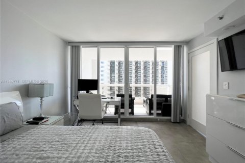 Снять в аренду кондоминиум в Майами, Флорида 2 спальни, 99.13м2, № 2043471 - фото 26