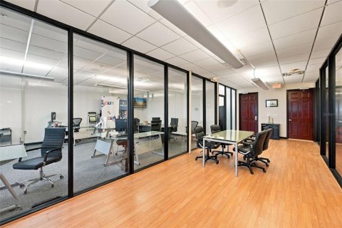 Immobilier commercial à louer à Orlando, Floride: 202.53 m2 № 2431892 - photo 25