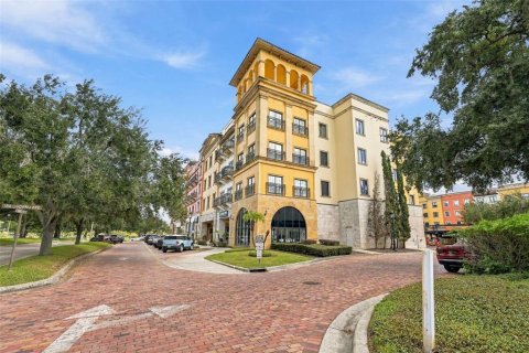 Immobilier commercial à louer à Orlando, Floride: 202.53 m2 № 2431892 - photo 2