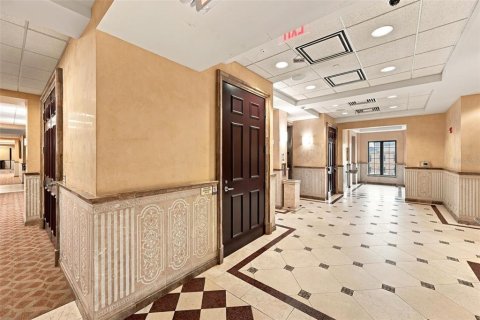 Immobilier commercial à louer à Orlando, Floride: 202.53 m2 № 2431892 - photo 13
