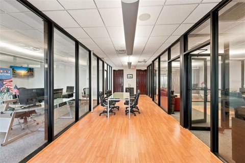Immobilier commercial à louer à Orlando, Floride: 202.53 m2 № 2431892 - photo 24