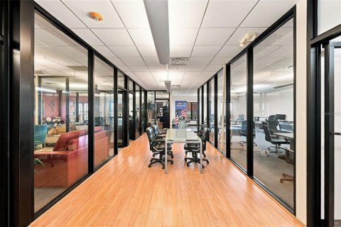 Immobilier commercial à louer à Orlando, Floride: 202.53 m2 № 2431892 - photo 18
