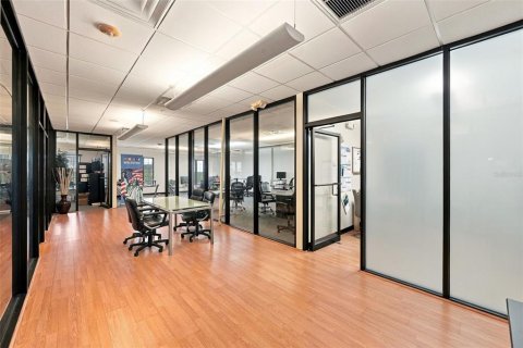 Immobilier commercial à louer à Orlando, Floride: 202.53 m2 № 2431892 - photo 19