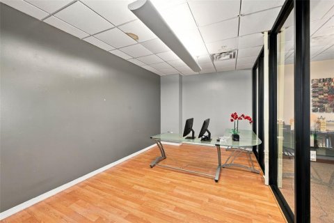 Immobilier commercial à louer à Orlando, Floride: 202.53 m2 № 2431892 - photo 26