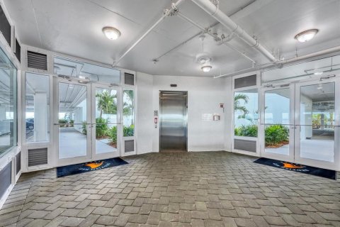 Condominio en alquiler en Englewood, Florida, 3 dormitorios, 156.63 m2 № 1915307 - foto 8