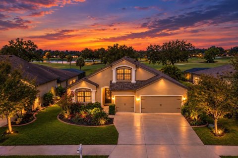Villa ou maison à Palmetto, Floride 4 chambres, 272.3 m2 № 2375752