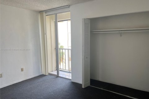 Copropriété à louer à Miami, Floride: 2 chambres, 103.4 m2 № 1834507 - photo 4