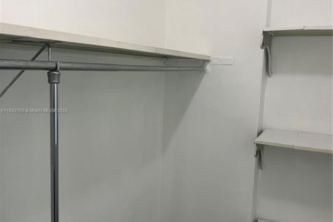 Copropriété à louer à Miami, Floride: 2 chambres, 103.4 m2 № 1834507 - photo 7