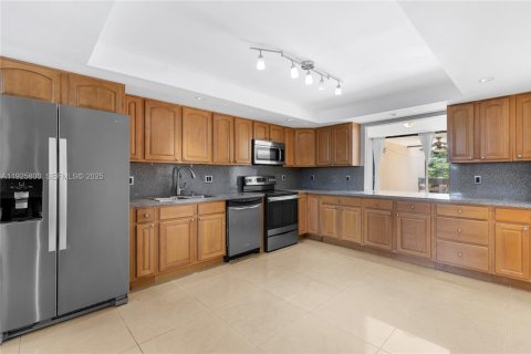 Купить кондоминиум в Плантация, Флорида 3 спальни, 170.94м2, № 1986450 - фото 13