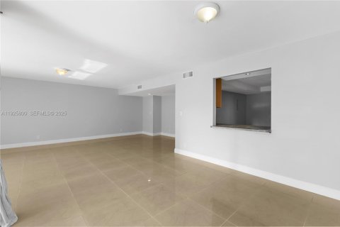 Купить кондоминиум в Плантация, Флорида 3 спальни, 170.94м2, № 1986450 - фото 6