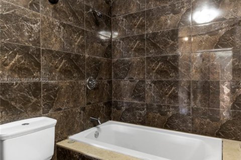 Купить кондоминиум в Плантация, Флорида 3 спальни, 170.94м2, № 1986450 - фото 30