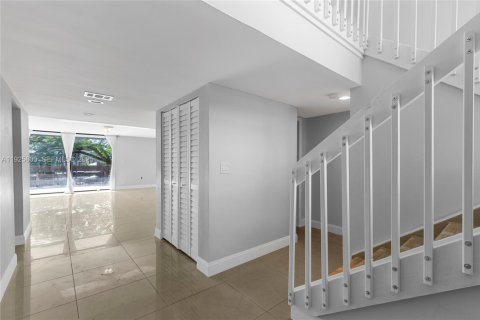 Купить кондоминиум в Плантация, Флорида 3 спальни, 170.94м2, № 1986450 - фото 9