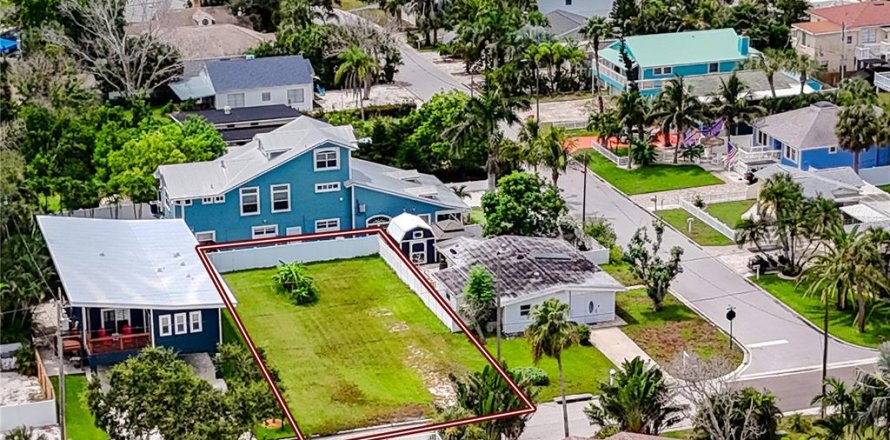 Land in Indian Rocks Beach, Florida № 1894695