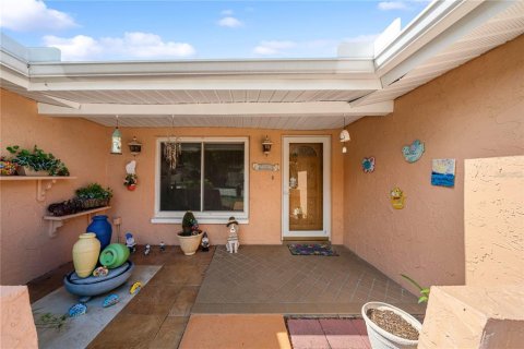 Casa en alquiler en Oldsmar, Florida, 2 dormitorios, 149.57 m2 № 1881160 - foto 1