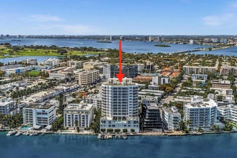Купить кондоминиум в Бей-Харбор-Айлендс, Флорида 2 спальни, 140.1м2, № 2051702 - фото 28