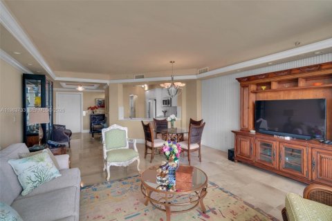 Купить кондоминиум в Бей-Харбор-Айлендс, Флорида 2 спальни, 140.1м2, № 2051702 - фото 10