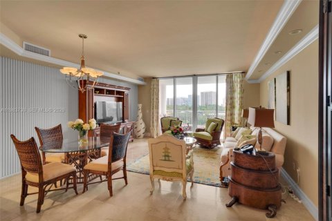 Купить кондоминиум в Бей-Харбор-Айлендс, Флорида 2 спальни, 140.1м2, № 2051702 - фото 5