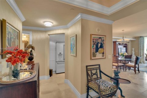 Купить кондоминиум в Бей-Харбор-Айлендс, Флорида 2 спальни, 140.1м2, № 2051702 - фото 4