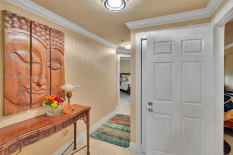 Купить кондоминиум в Бей-Харбор-Айлендс, Флорида 2 спальни, 140.1м2, № 2051702 - фото 14