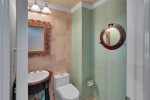 Купить кондоминиум в Бей-Харбор-Айлендс, Флорида 2 спальни, 140.1м2, № 2051702 - фото 23