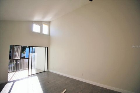 Condominio en alquiler en Orlando, Florida, 2 dormitorios, 76.18 m2 № 2408537 - foto 7