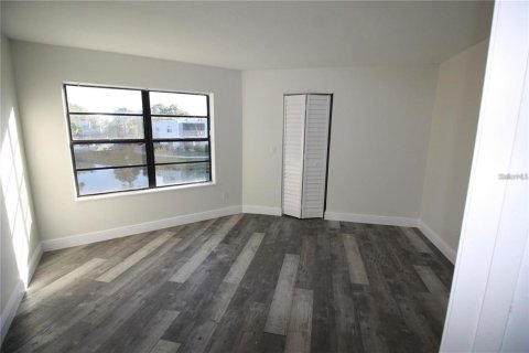 Condominio en alquiler en Orlando, Florida, 2 dormitorios, 76.18 m2 № 2408537 - foto 13