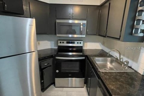 Condominio en alquiler en Orlando, Florida, 2 dormitorios, 76.18 m2 № 2408537 - foto 5