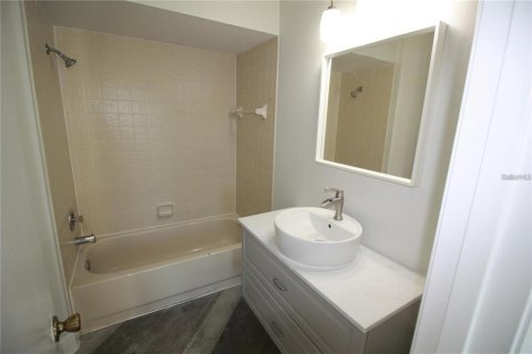 Condominio en alquiler en Orlando, Florida, 2 dormitorios, 76.18 m2 № 2408537 - foto 9