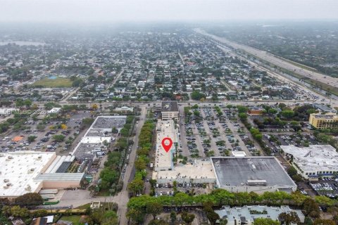 Immobilier commercial à vendre à Miami, Floride № 2047713 - photo 23