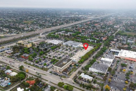 Immobilier commercial à vendre à Miami, Floride № 2047713 - photo 20