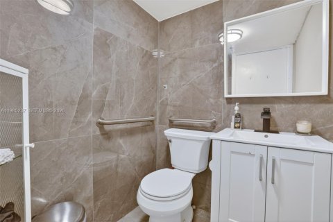 Immobilier commercial à vendre à Miami, Floride № 2047713 - photo 16