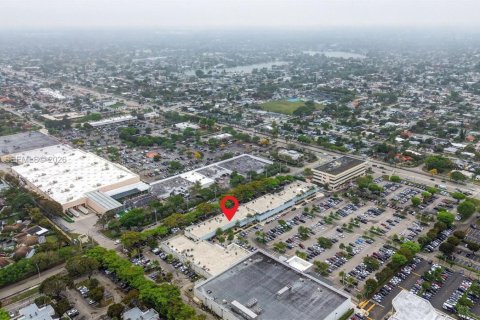 Immobilier commercial à vendre à Miami, Floride № 2047713 - photo 24