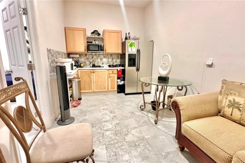 Купить виллу или дом в Лихай-Эйкерс, Флорида 3 комнаты, 218.97м2, № 2232437 - фото 27