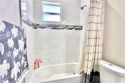 Купить виллу или дом в Лихай-Эйкерс, Флорида 3 комнаты, 218.97м2, № 2232437 - фото 17