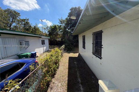 Купить виллу или дом в Майами, Флорида 3 спальни, 108.32м2, № 2026945 - фото 7