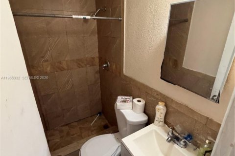 Купить виллу или дом в Майами, Флорида 3 спальни, 108.32м2, № 2026945 - фото 28