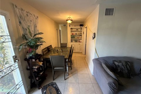 Купить виллу или дом в Майами, Флорида 3 спальни, 108.32м2, № 2026945 - фото 11