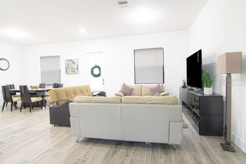 Villa ou maison à vendre à Port Charlotte, Floride: 4 chambres, 156.08 m2 № 2348083 - photo 5
