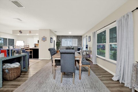 House in Tampa, Florida 3 bedrooms, 166.3 sq.m. № 2055607 - photo 21