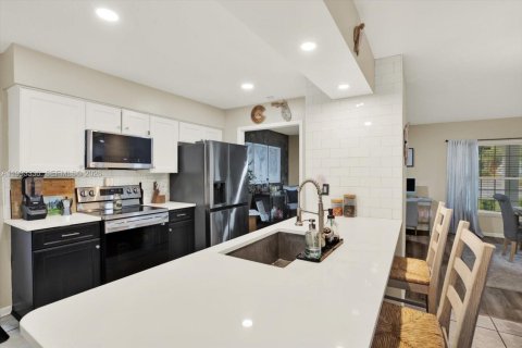 House in Tampa, Florida 3 bedrooms, 166.3 sq.m. № 2055607 - photo 17