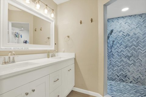 House in Tampa, Florida 3 bedrooms, 166.3 sq.m. № 2055607 - photo 12